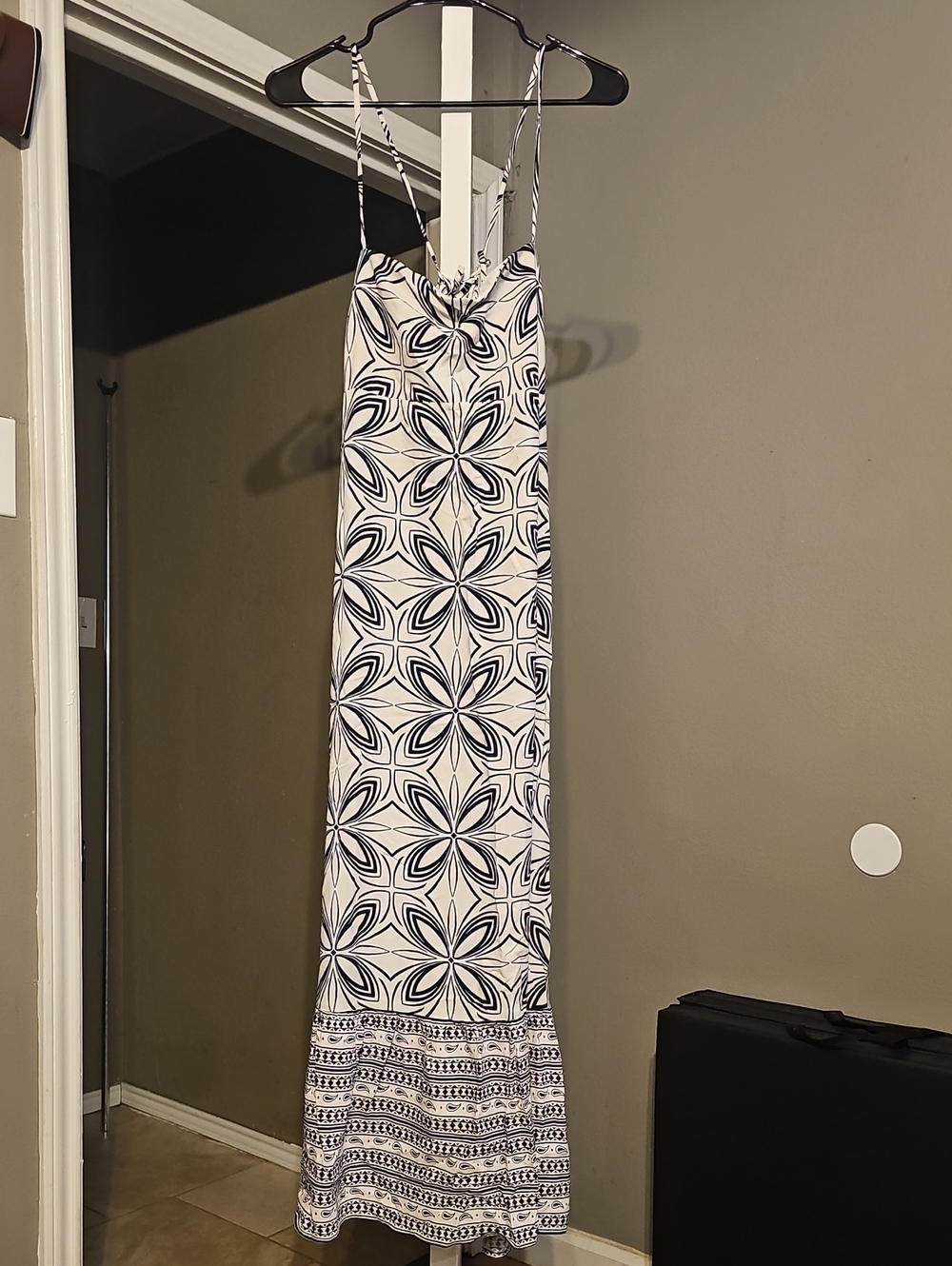 A New Day women’s maxi dress in size XL featuring a bold navy blue floral/geomet
